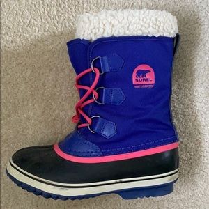 Sorel girls waterproof boots